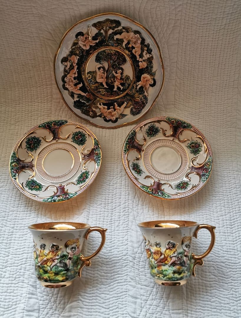 アンティーク カポディモンティ 手描手彩色 天使ティーカップ2客