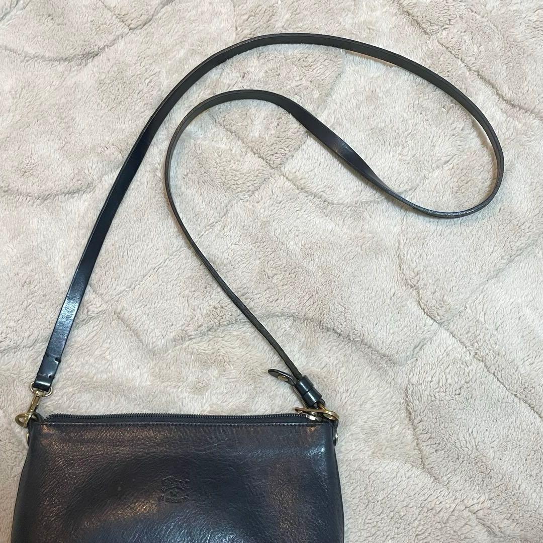 極美品✨イルビゾンテ 現行タグ ショルダーバッグ サコッシュ レザー ブラック
