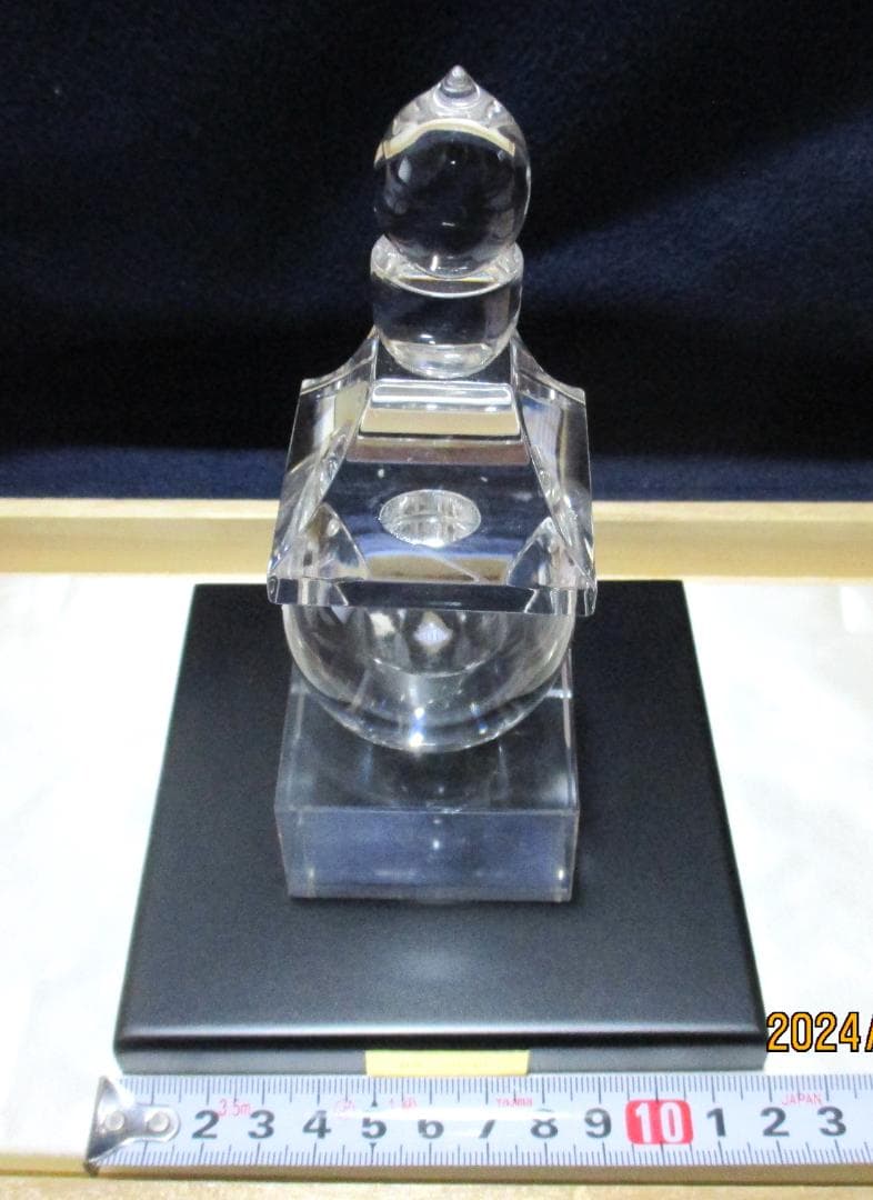 五輪塔 天然水晶 美術工芸品 伝統工芸品 証明書付き 風水 山梨県水晶