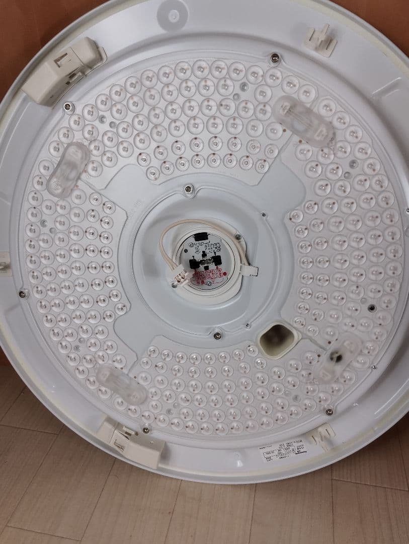 ①Panasonic LEDシーリングライトHH-JCC0842A