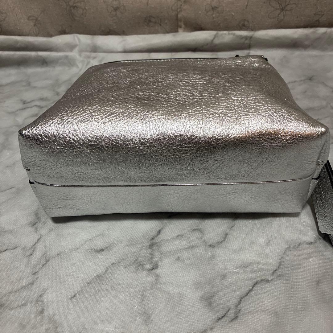 未使用　ジャンニキャリーニ アリファ Ｓシルバー