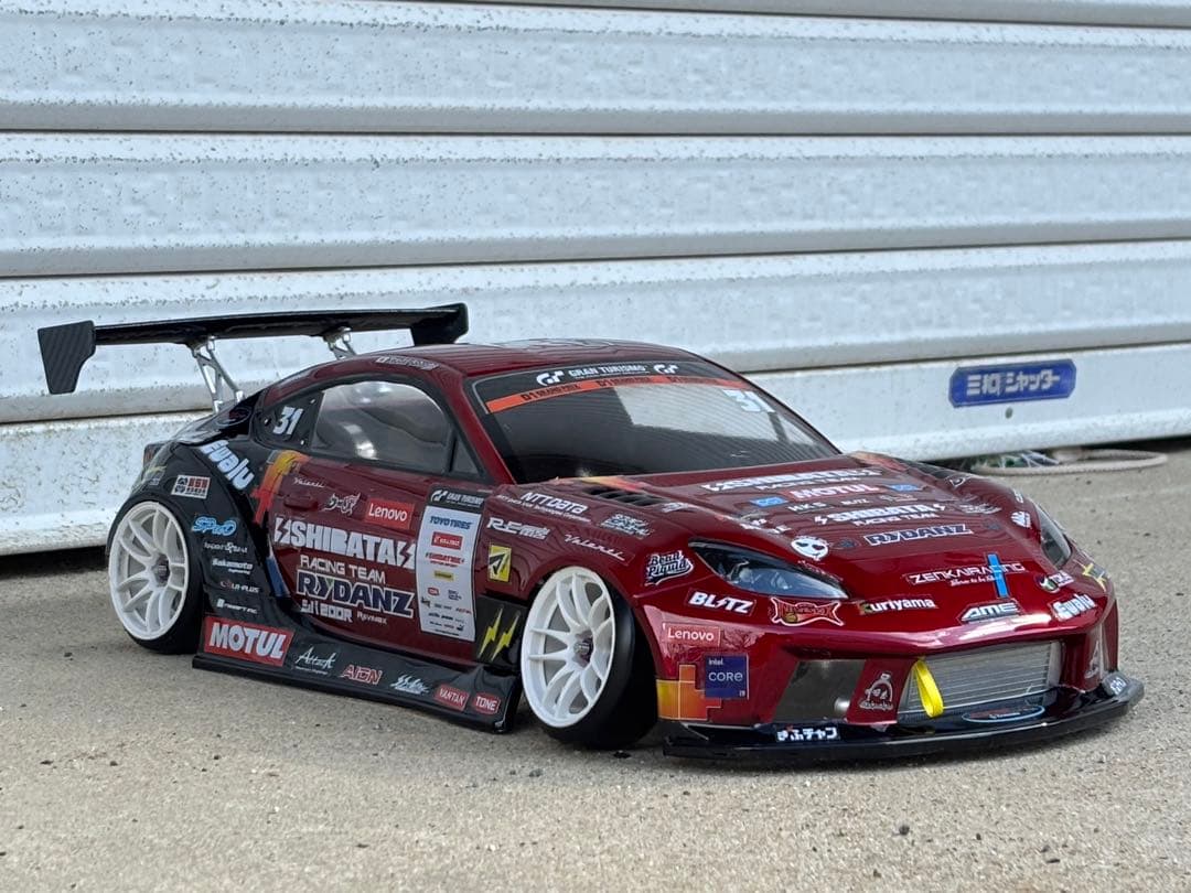 r31HOUSE gr86ラジコンボディー　SHIBATA仕様 塗装済未走行