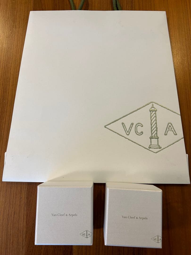 ヴァンクリーフアンドアーペル ジュエリーボックス　美品 ヴァンクリーフ&アーペル ネックレスケース2 ピアスケース1 3点まとめ