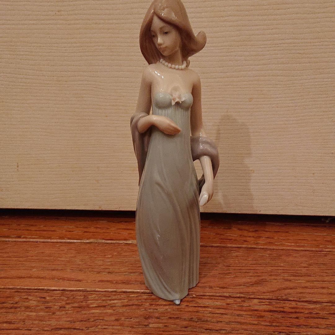 Lladr リヤドロ フィギュリン ロバに乗った少女 陶磁器 オブジェ 置物