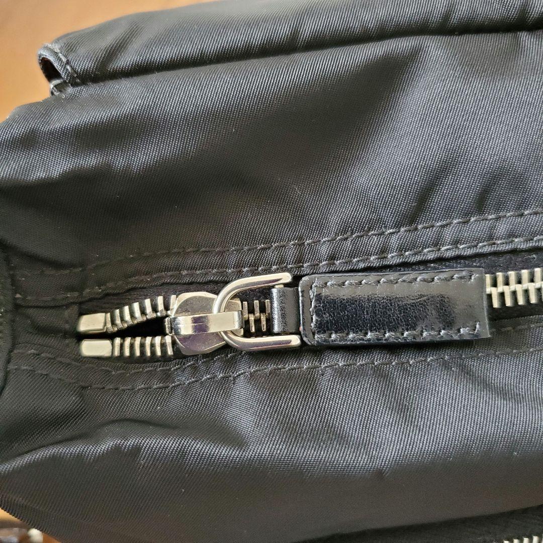 PRADA　プラダ　ショルダーバッグ　テスートナイロン　三角ロゴ