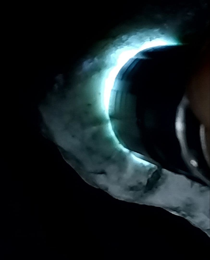 ☆翡翠原石☆稀少！下仁田硬玉翡翠【川ズレ・カチ割・底面カット3.1kg