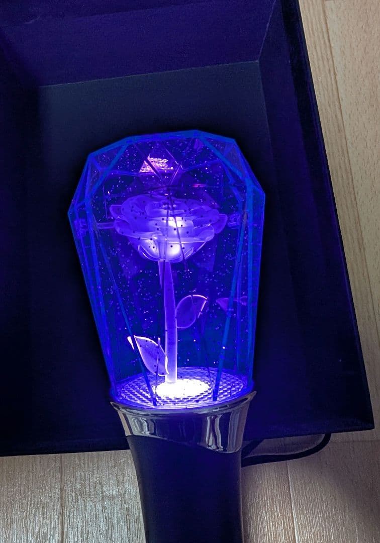 Ado よだか 大進化！割とデカいかも？！キラキラペンライト - メルカリ