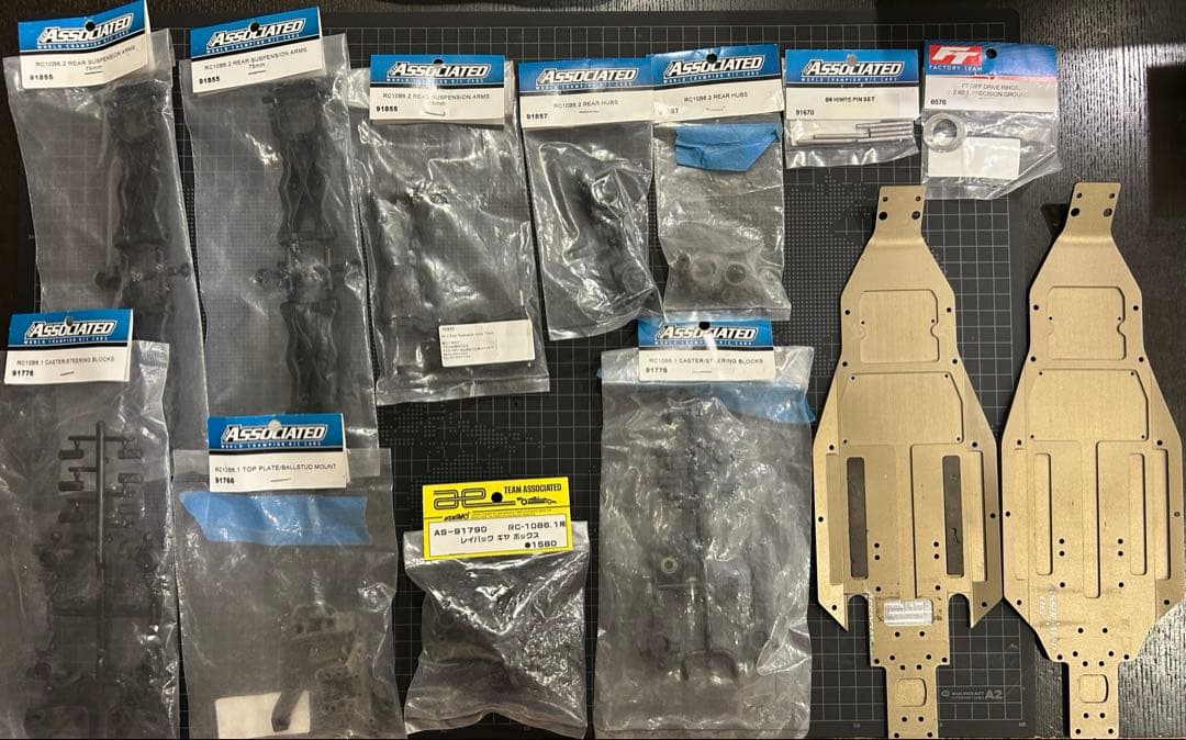 アソシエイテッドB6.2シャーシ&ESC(ダート仕様) ラジコン・ドローン