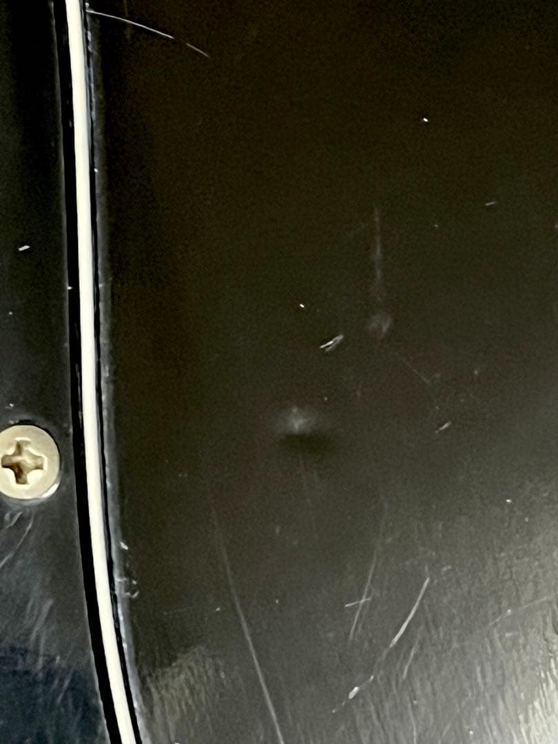 ストラトキャスタータイプ　ブラック(未使用弦6本セット付き)