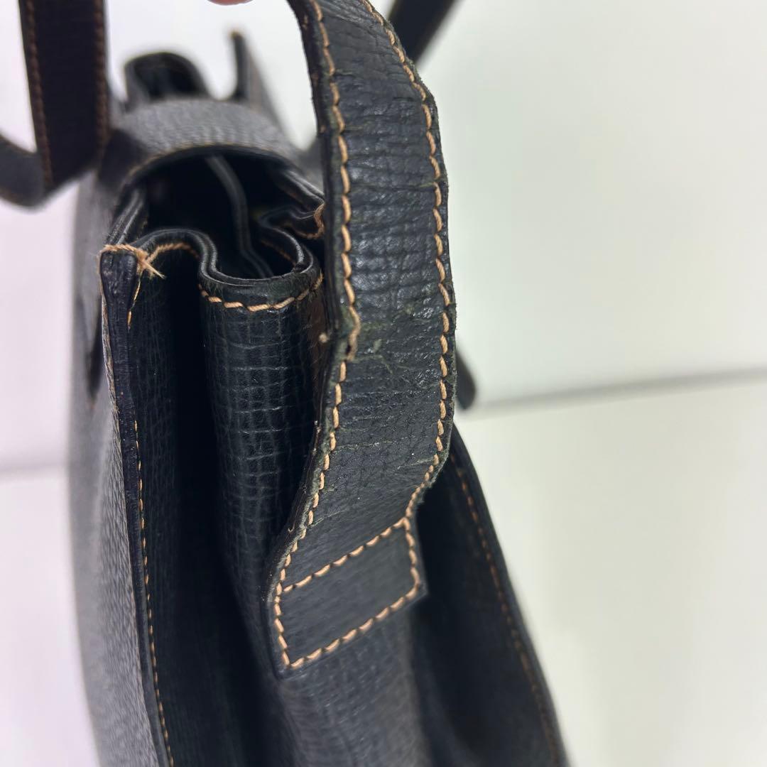 美品 ロエベ レザー ショルダーバッグ ターンロック ロゴ型押し 黒