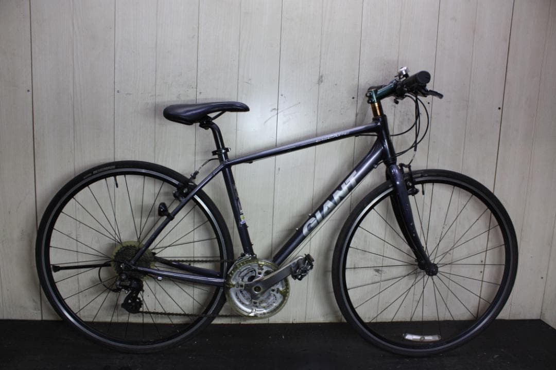 GIANT ESCAPE R3 700C アルミ 24速 470mmグレークロス