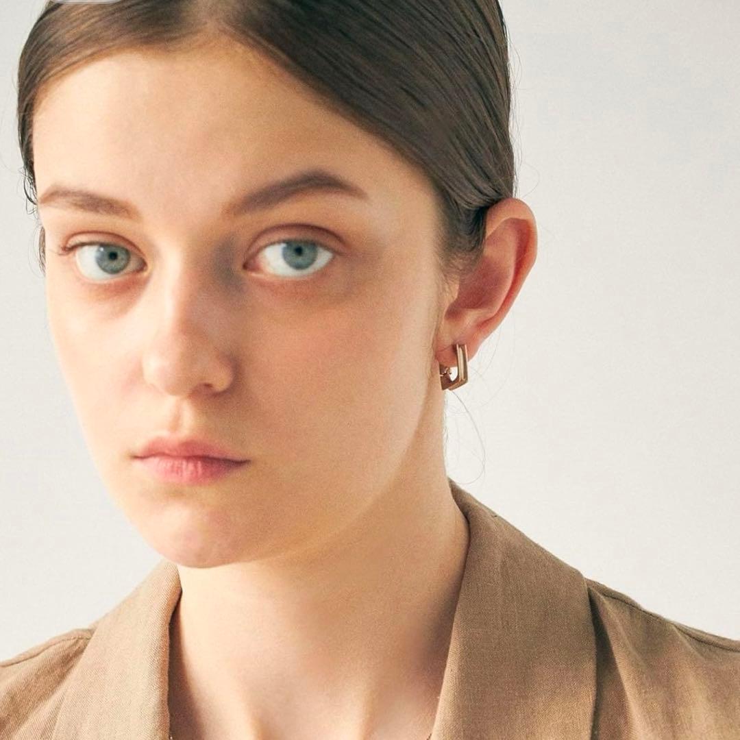 極美品 エテ ete K18 SV925 ロウ スクエア ハグピアス - メルカリ