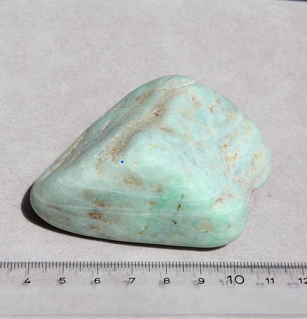 ［緑の美翡翠］糸魚川翡翠 原石 216.2g