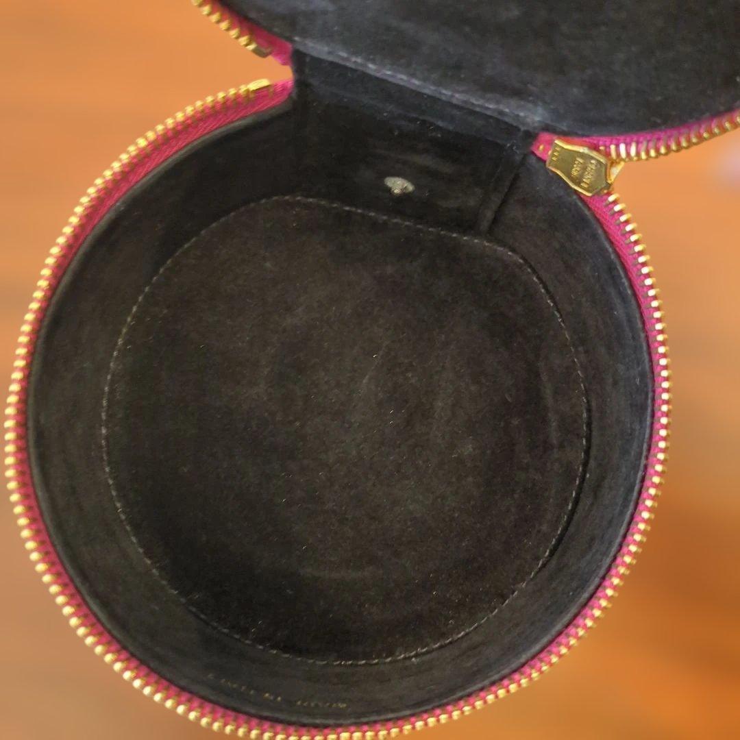 シャネル　キャビアスキンジュエリーポーチ！！