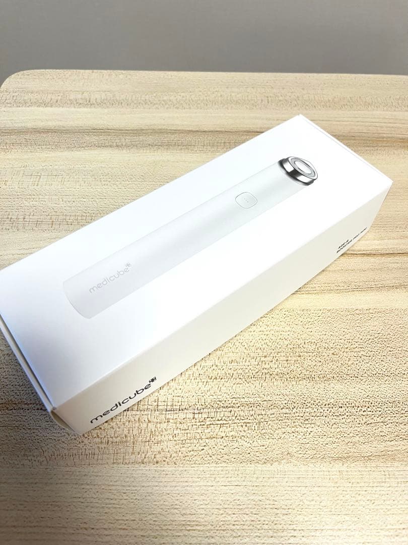 メディキューブAGE-Rブースタープロ ミニ #ホワイト グロー 充電器 タイプc