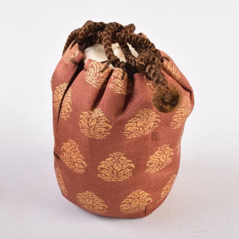 茶道具 萩焼 守繁栄徹作 耳付茶入 名物鷄頭金襴仕覆付 共布共箱 V 8498