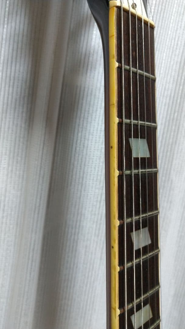 エピフォン リビエラ サンバースト ベージュラベル(1982年マツモク製)