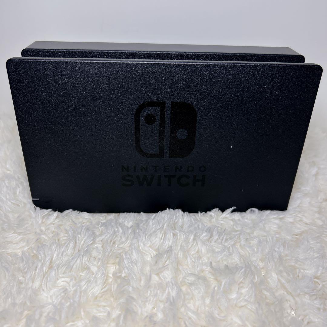 【極美品】Nintendo Switch 本体