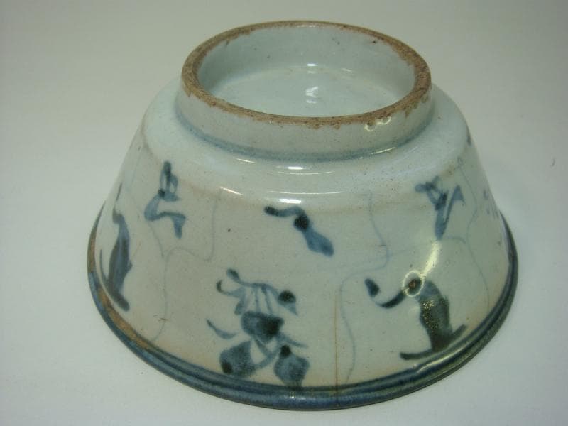 茶碗■古い台湾平茶碗 染付 古陶磁器 酒盃 時代物 花唐草 お茶道具 骨董品■