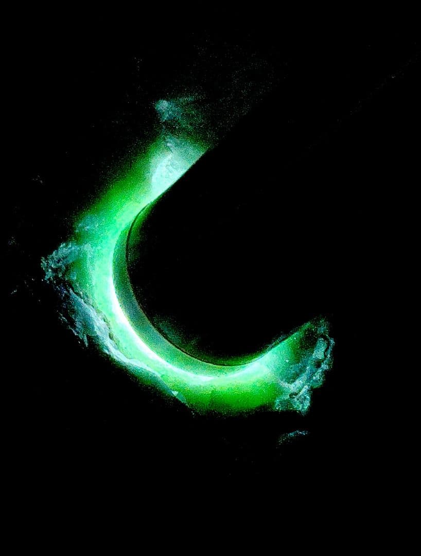 ☆翡翠原石☆糸魚川硬玉【姫川転石・山之坊コスモクロア・カット431g】