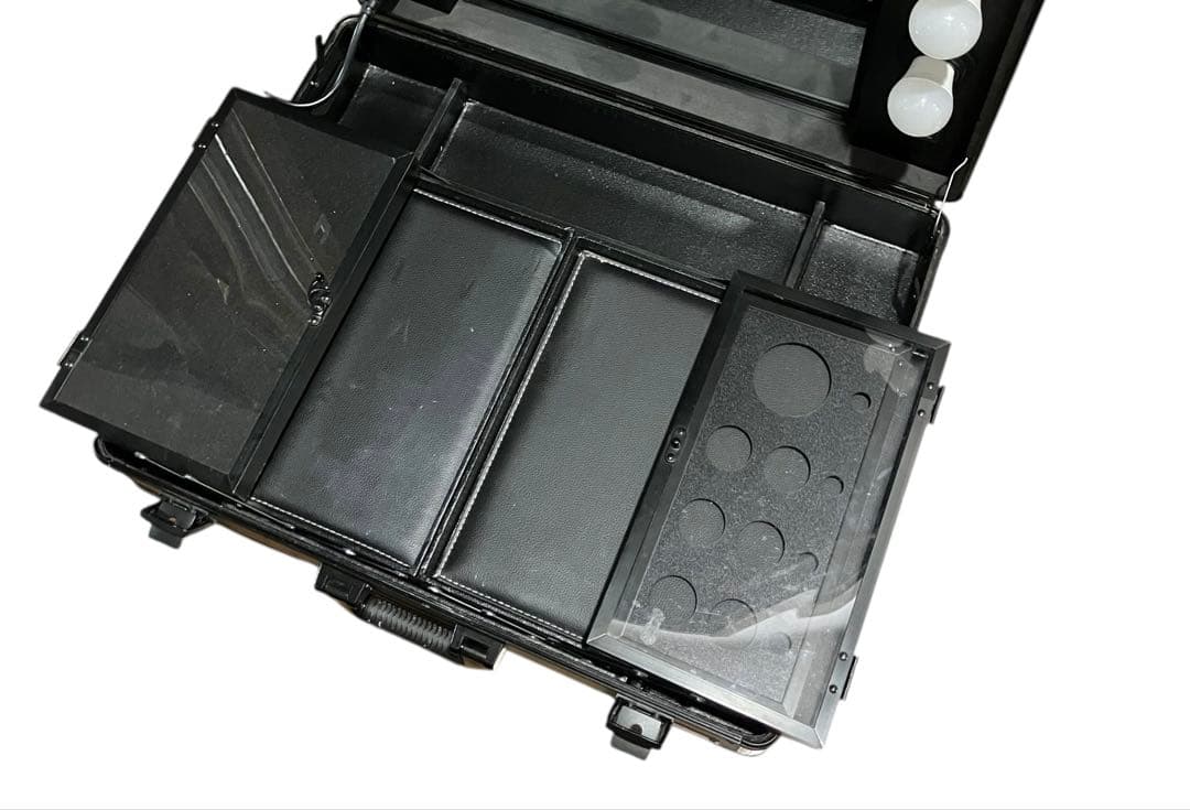 ハリウッドミラーメイクボックス プロ使用　大容量 キャリーケース　LUVODI