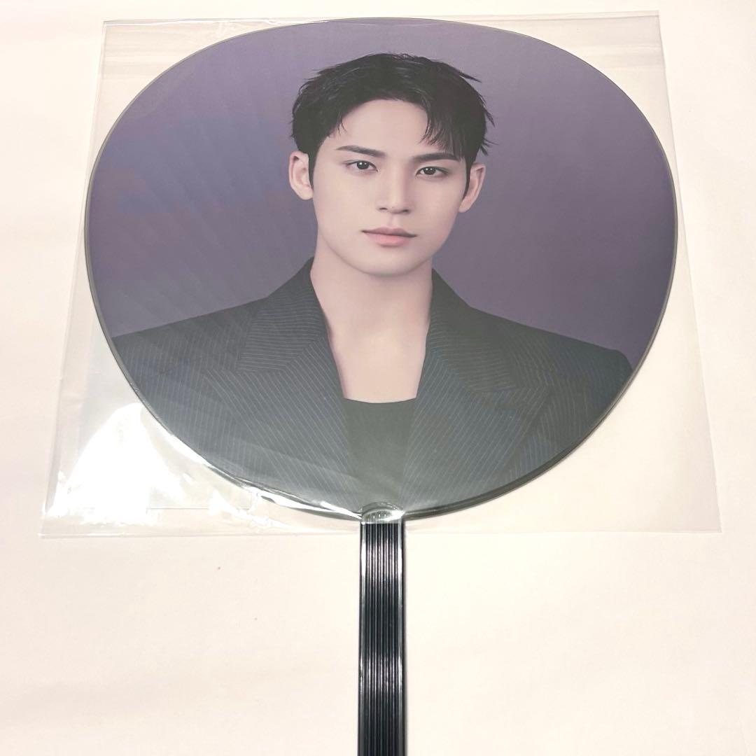 SEVENTEEN NEW_ JAPAN うちわ ミンギュ 新品未開封 - メルカリ