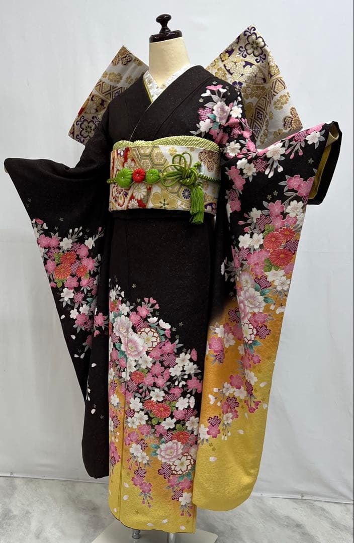 紺地の上品な牡丹と乱菊の振袖フルセット