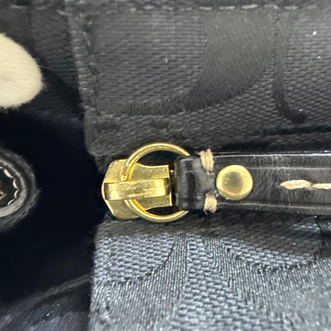 Coach ブラック ハンドバッグ 中型