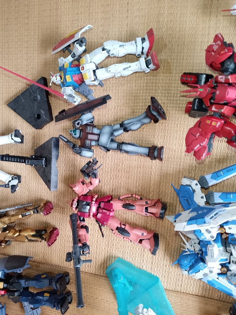 ガンダム組済みhgmgrgロボット魂