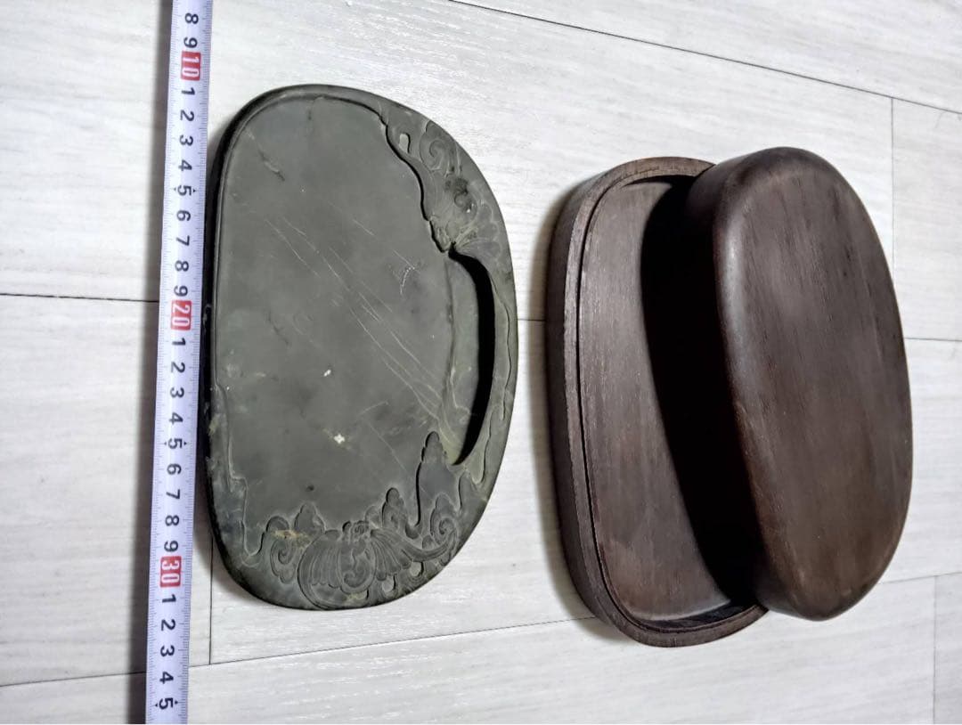 端渓硯 ◇旧老坑水巖・魚脳砕凍・胭脂暈・金綫