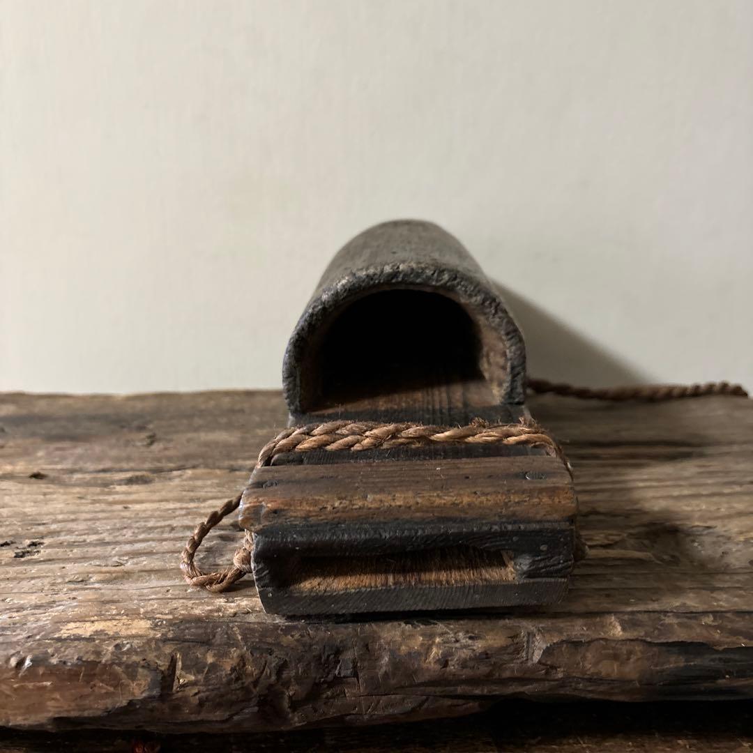 素朴な味の鉈入れ　花器　掛け花　古民芸　古民家 検:白洲正子　一二三美術　李朝