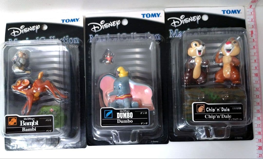 ディズニー マジカルコレクション大きめフィギュア、バンビ、ダンボ