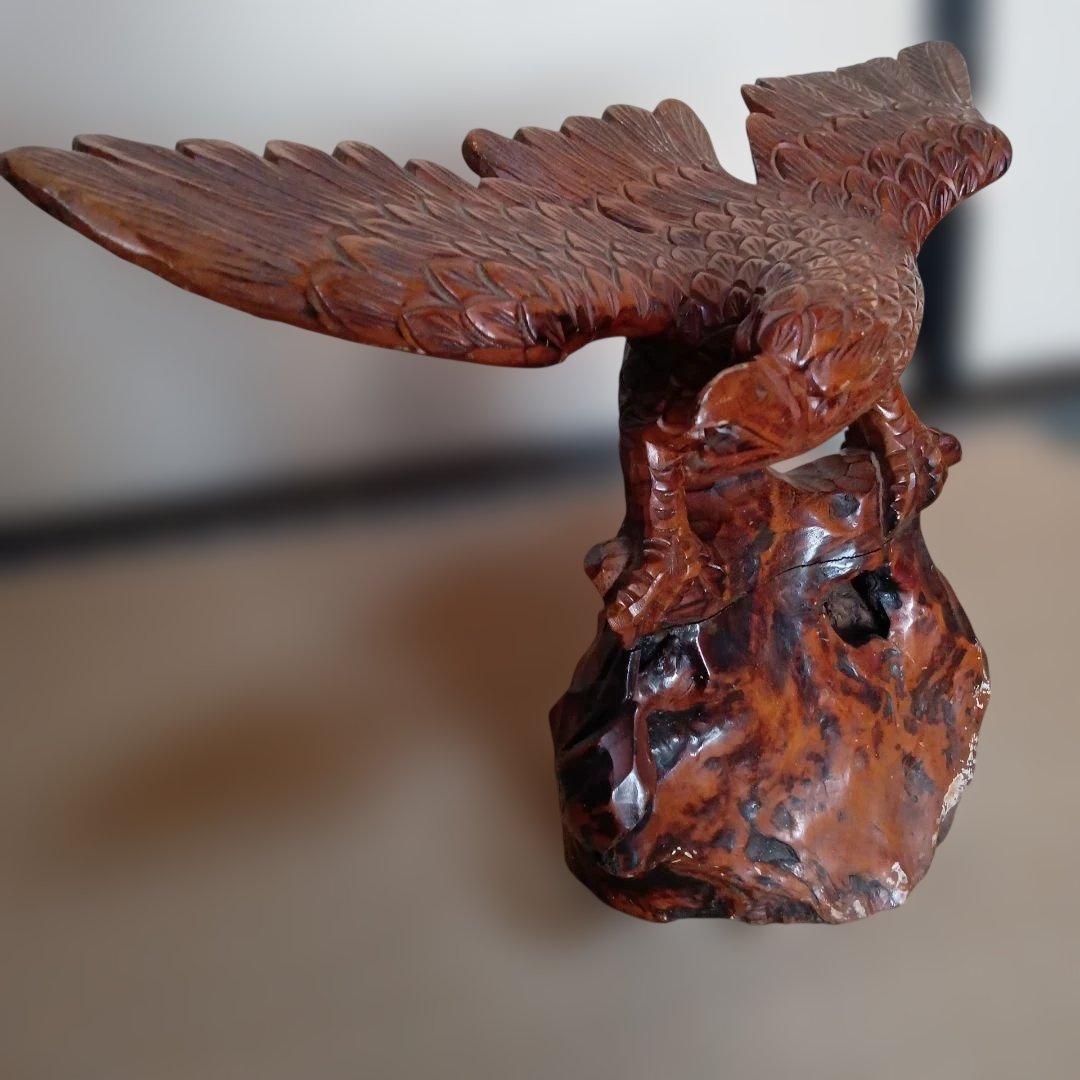 大型 木彫り 鷲 置物 一刀彫 彫刻芸術品 ヴィンテージ 民芸品