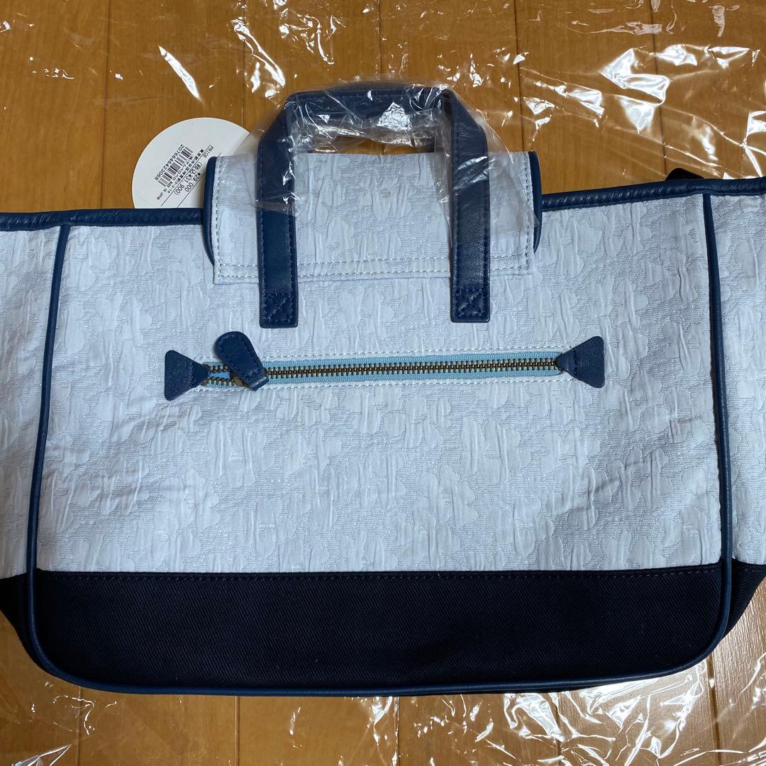 アルベロベロ、バック