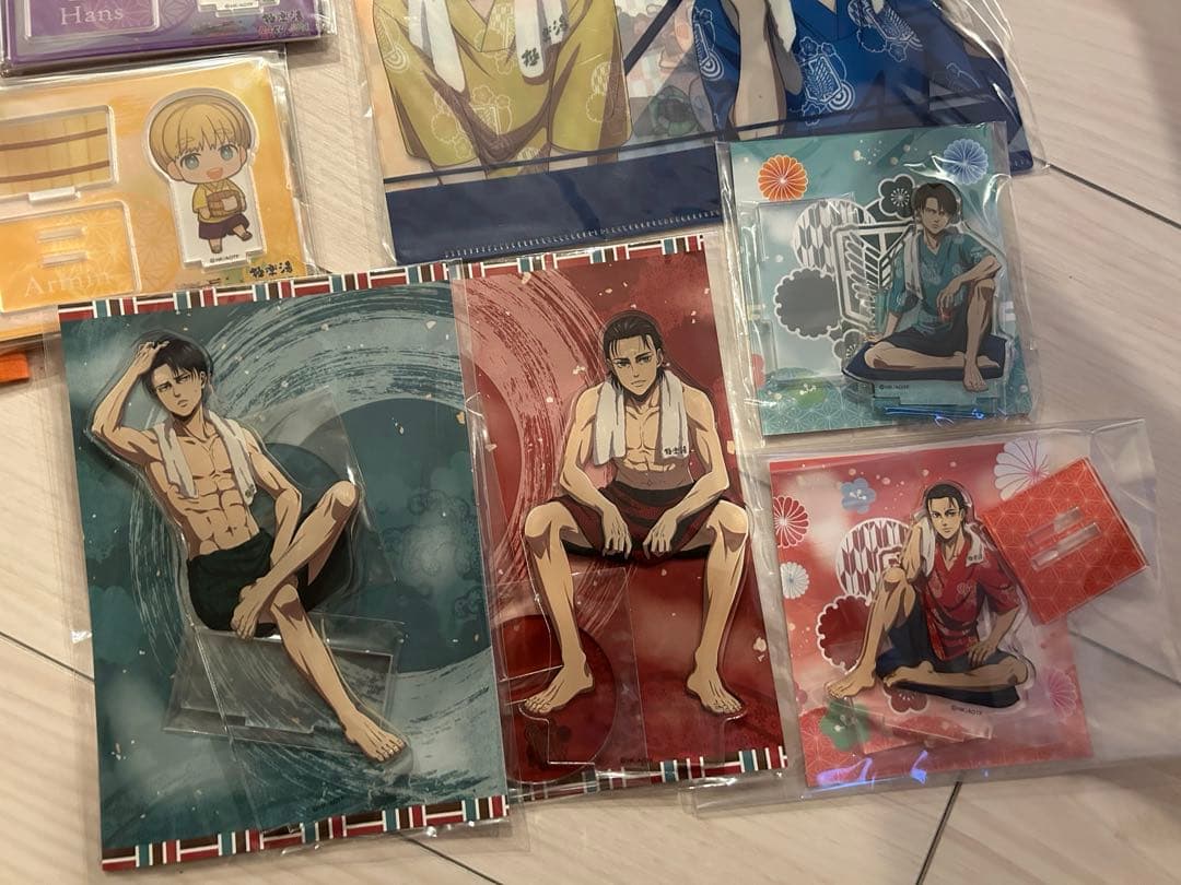 進撃の巨人 極楽湯 缶バッジ 10点セット 進撃の巨人 × 極楽湯