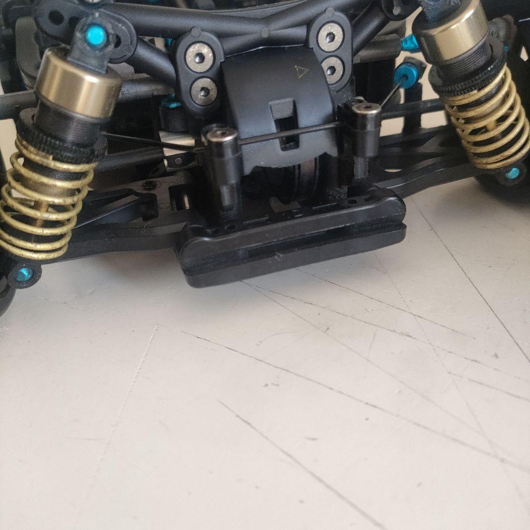 タミヤTA07シャーシ、モーター、ライキリボディ付き