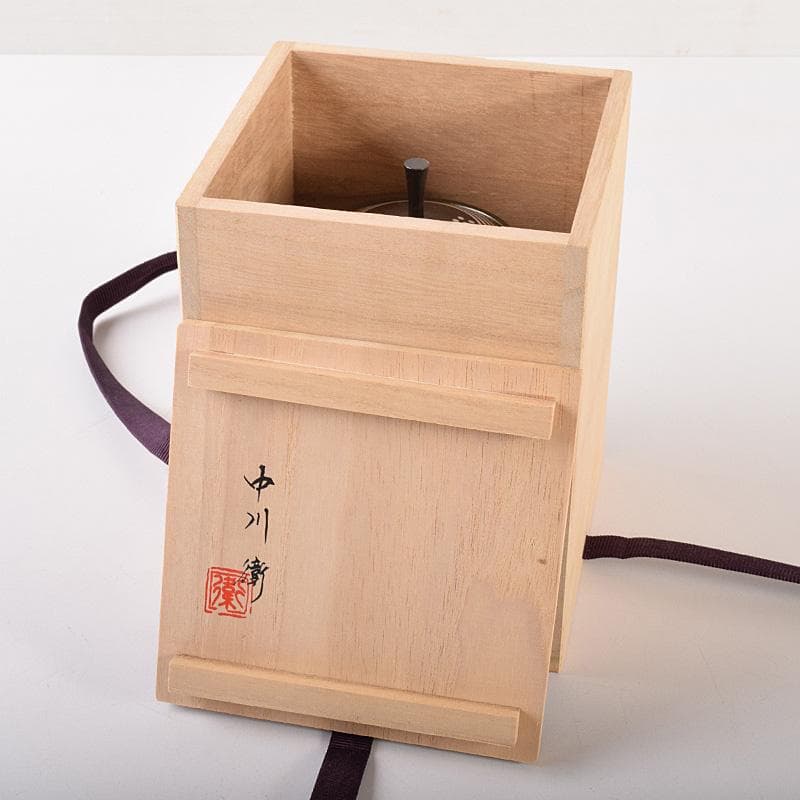 人間国宝 加賀象嵌作家 中川衛作 花文銀象嵌 香りの器 共箱 D R7776