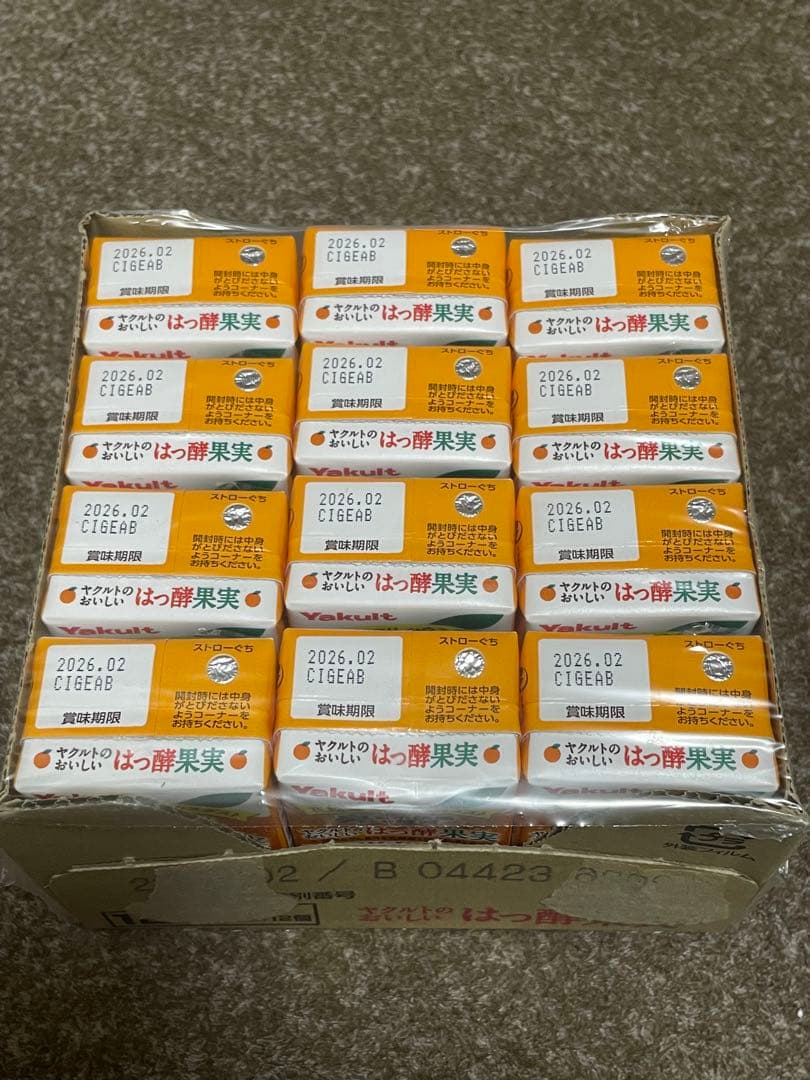 ヤクルト　おいしいはっ酵果実　84本セット　はっ酵果実