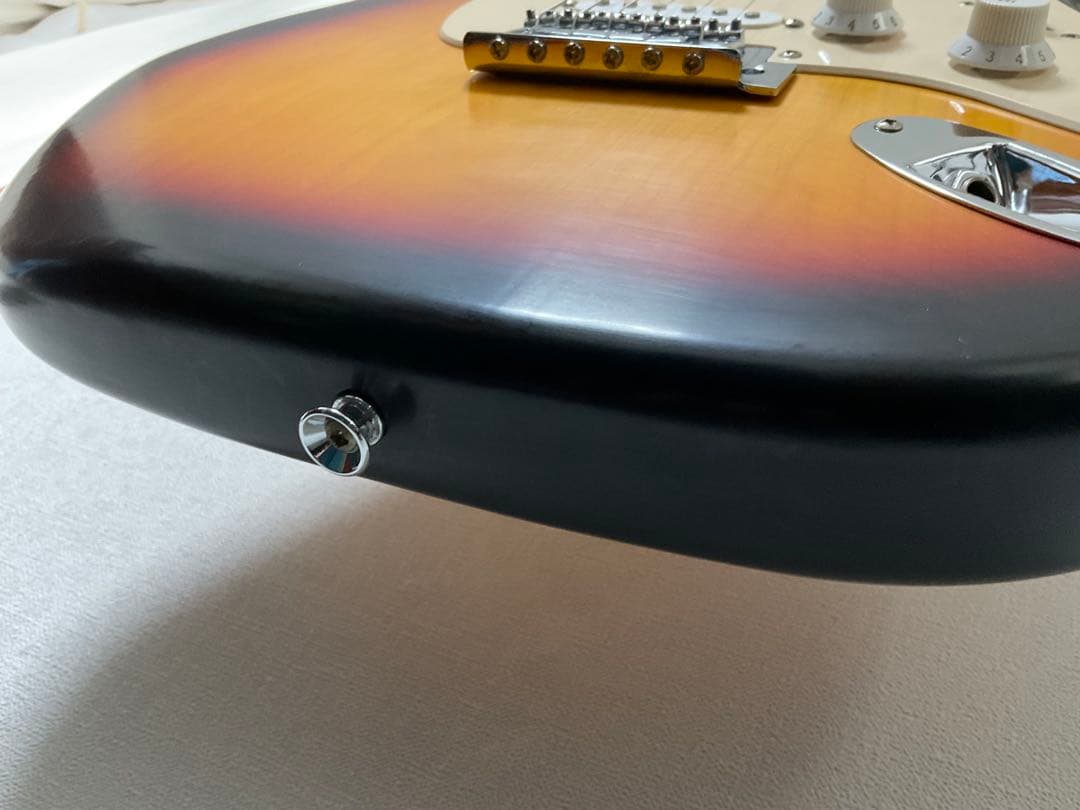 ストラト　タイプ　弾き心地良　艶消しボディ ブラウンサンバースト