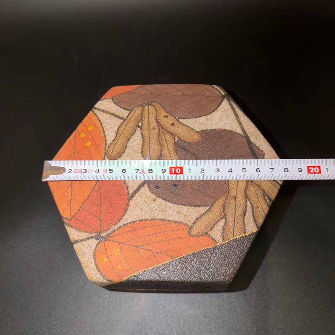 J*n様 伊藤東彦 布目大豆文陶筥 共箱 六角形