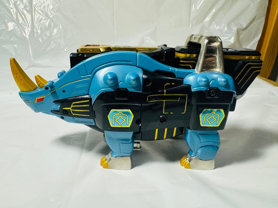 ガオレンジャー ガオエレファント とDXガオライノス