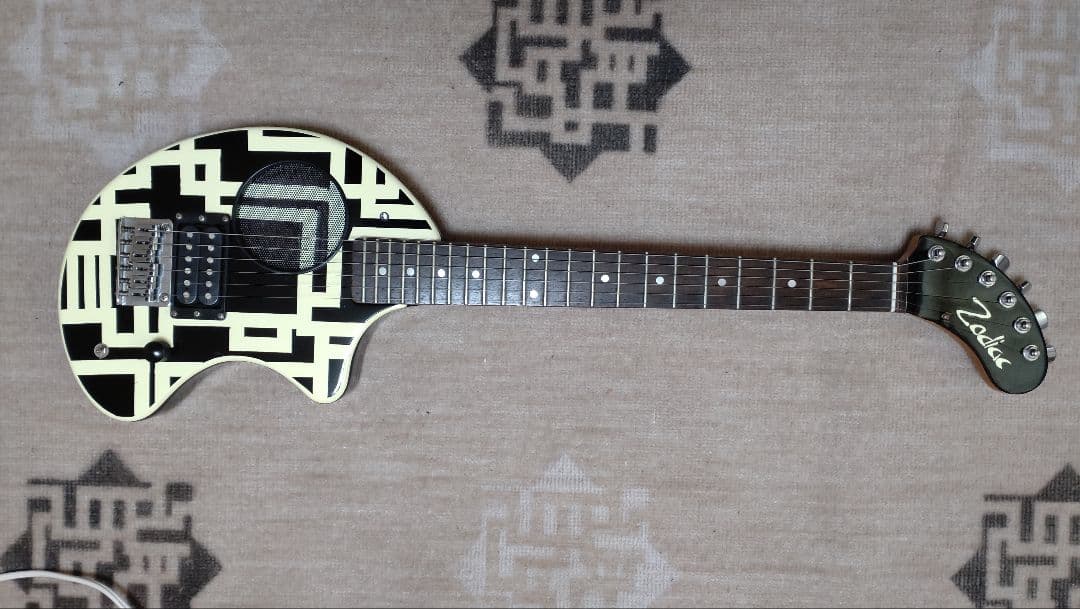 布袋寅泰 エレキギター ZO-3