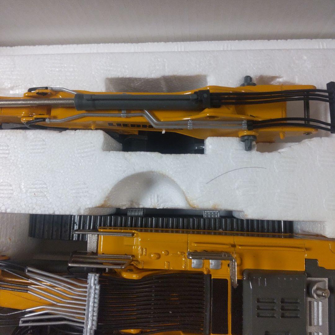 Liebherr R 960 デモリッションエクスカベーター 1:50