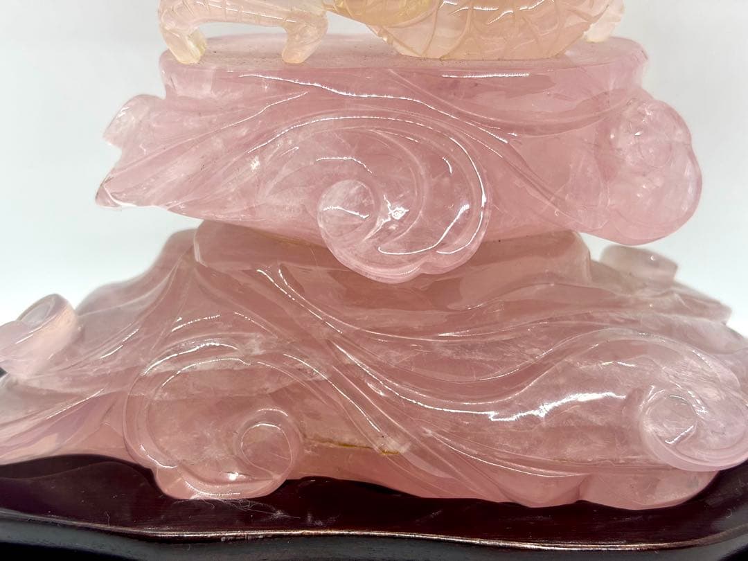 甲州貴石細工 天然紅水晶（ローズクォーツ） 『龍と恵比寿大黒像