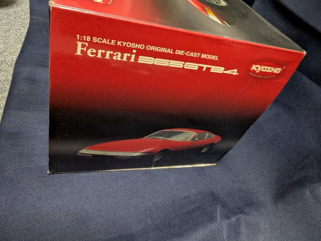 京商1/18Ferrari 365 GTB/4 赤 ミニカー