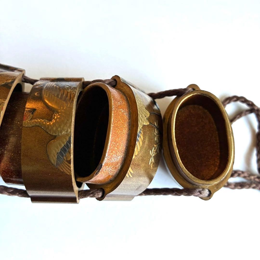 時代物 孔雀蒔絵印籠 梶川