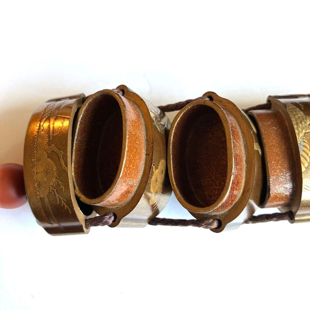 蒔絵博物館/作品展示室/梶川家 時代物 孔雀蒔絵印籠 梶川