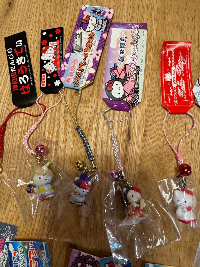 T*a様 ハローキティ 根付セット ３８＋1 ご当地限定品多数　おまけ付き