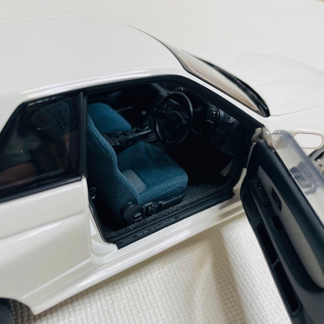 ミニカー AUTOart 1/18 NISSAN SKYLINE GT-R R32