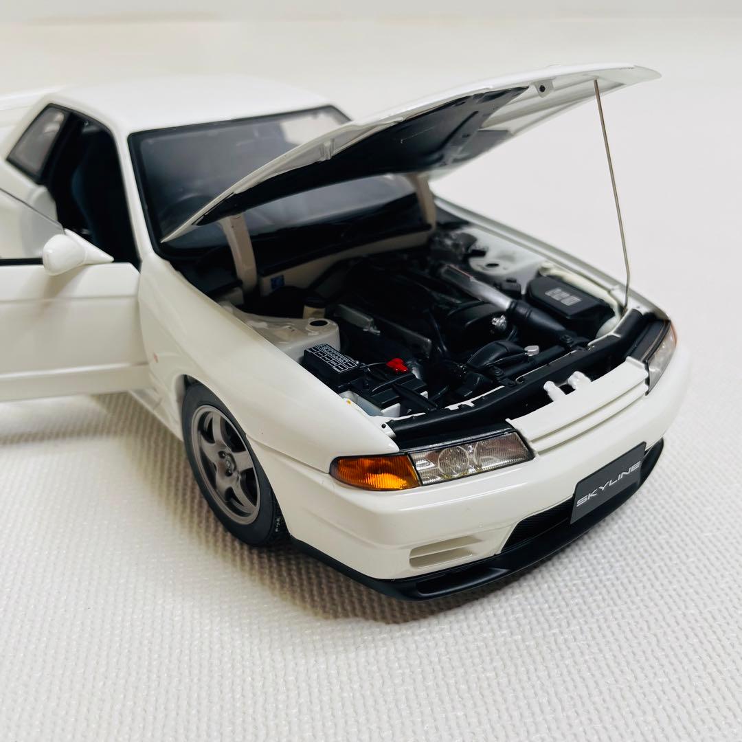 ミニカー AUTOart 1/18 NISSAN SKYLINE GT-R R32